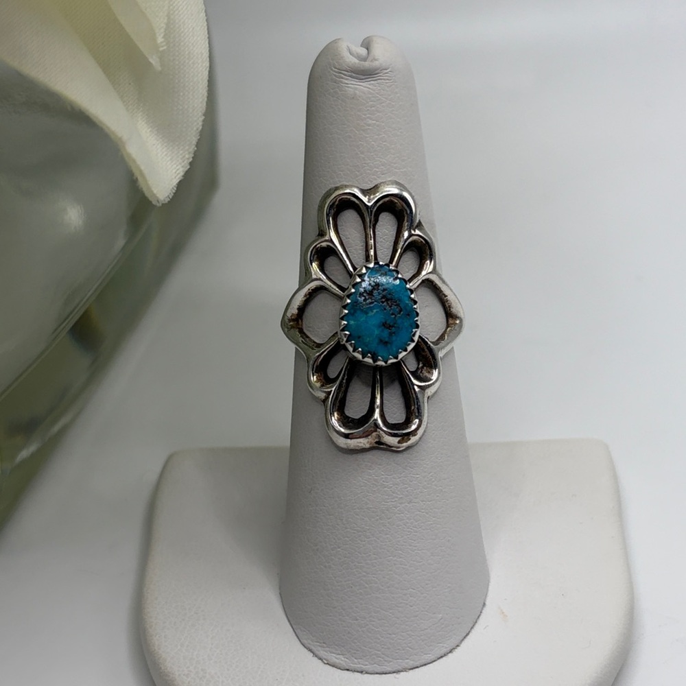 Vintage Turquoise Sterling Silver Southwestern Flower Cut Out Ring